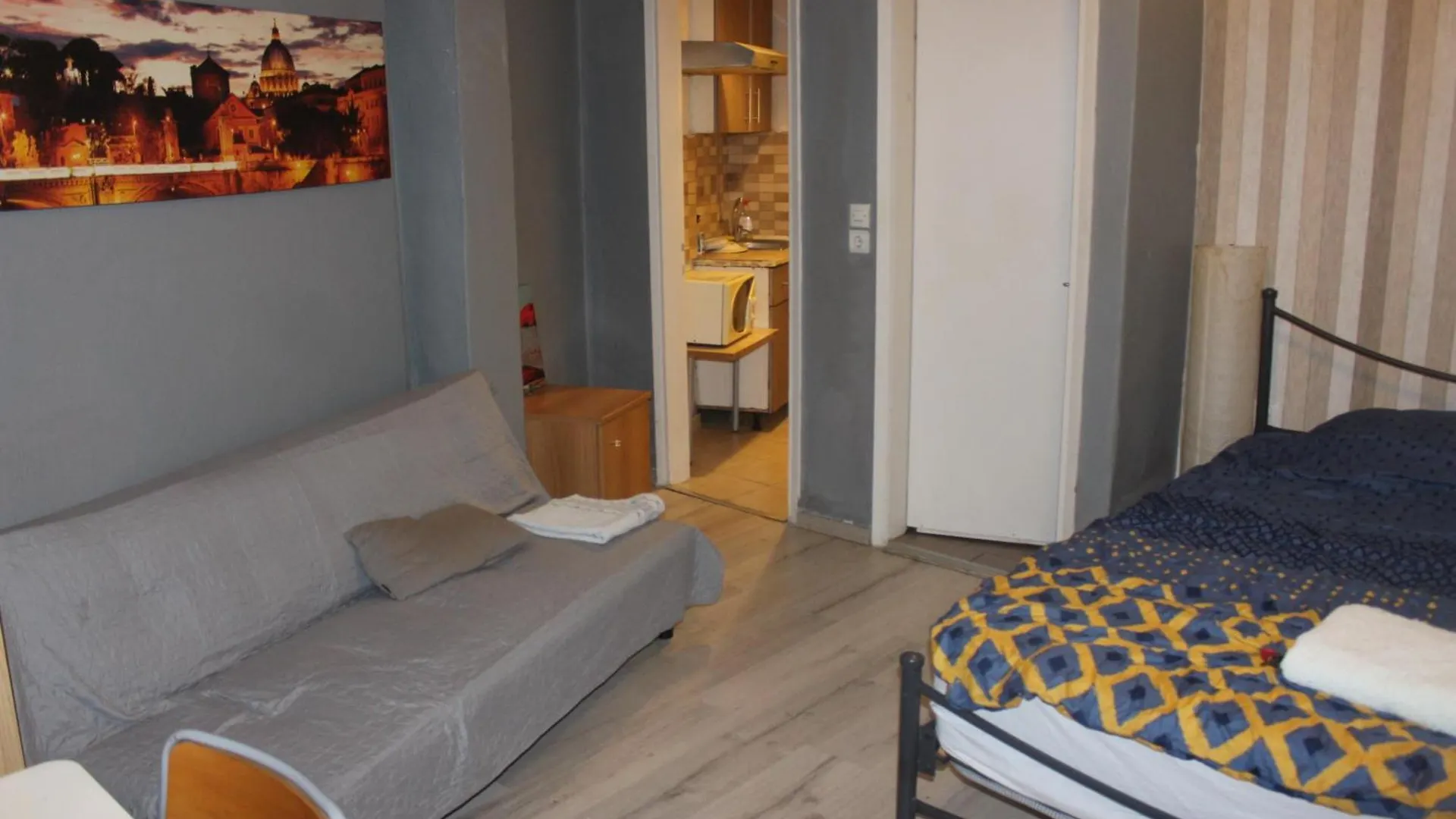 Remarkable 1-Bed Apartment In سالونيك 0*,